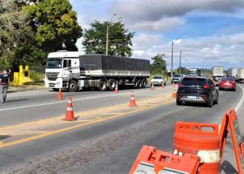 Cinco veículos são multados pela Receita Estadual na BR-101, em Linhares