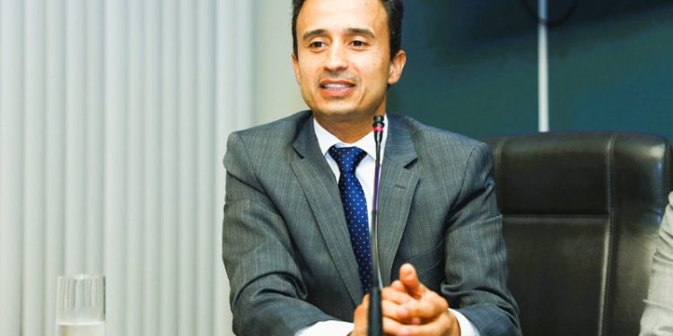 Deputado Lucas apresenta PEC que regulamenta guardas municipais no Estado