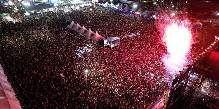 Bell Marques e outras atrações nacionais; confira a programação da Expolinhares 2024