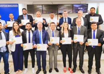 Prefeito Lucas, vice Franco, vereadores e suplentes são diplomados em Linhares