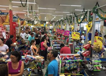 Supermercados de Linhares terão horários especiais para Natal e Ano Novo