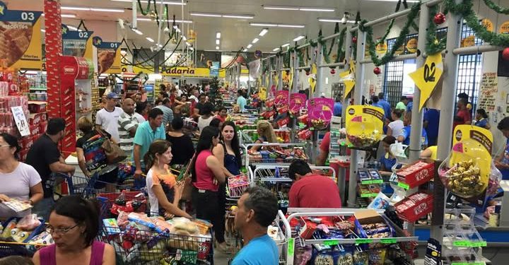 Supermercados de Linhares terão horários especiais para Natal e Ano Novo