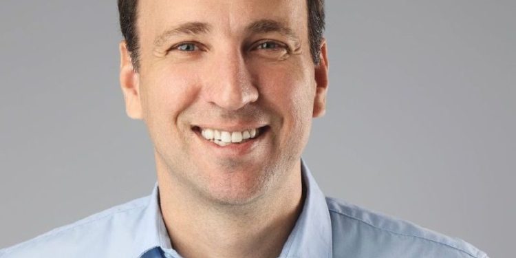 Lucas Scaramussa anuncia seu vice, Franco Fiorot, para compor secretariado a partir de 2025 em Linhares