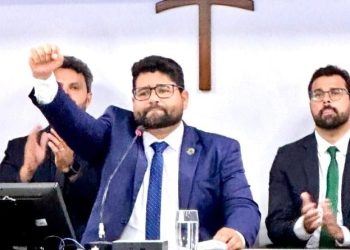 Vereador Roninho é eleito presidente da Câmara de Linhares para o biênio 2025-2026