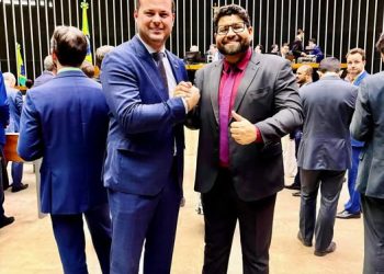 Roninho Passos garante verba federal para volta do rodeio na festa da cidade e ampliação das atividades esportivas no verão
