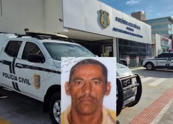 Homem furta carro, bate contra árvore durante fuga e morre, em Pontal do Ipiranga
