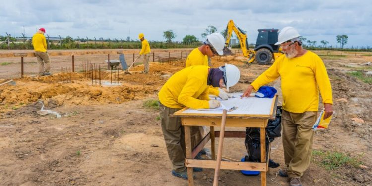 Rodoviária de Linhares: obra segue ritmo normal e está na fase de fundação
