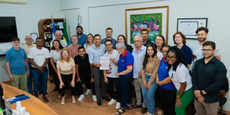 Prefeitura de Linhares faz repasse de mais de R$ 875 mil para entidades socioassistenciais