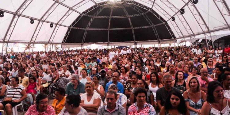 “Jesus no Litoral” leva missas e shows ao balneário de Guriri