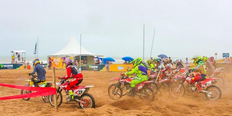 Competição de moto agita as areias do Pontal do Ipiranga no domingo (1º)