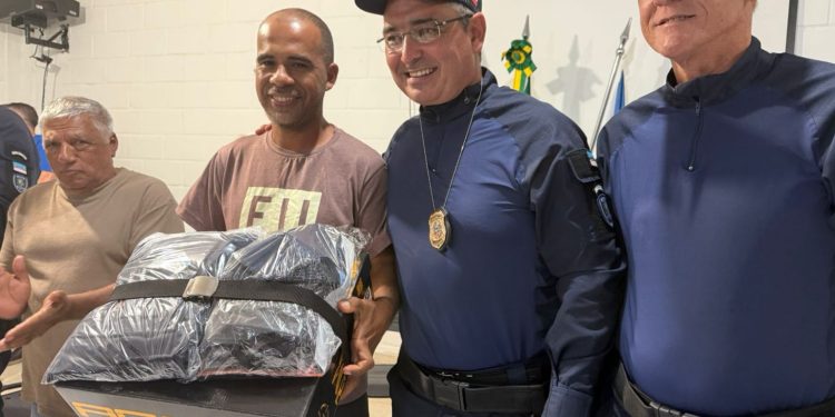 Guarda Municipal de São Mateus recebe novo fardamento após 15 anos