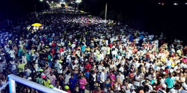 Show nacional com Pagodart em Pontal do Ipiranga no sábado (31); confira a programação musical nas praias de Linhares