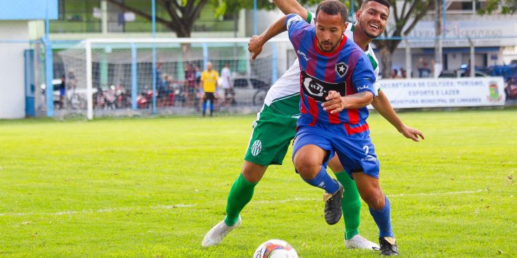 Campeonato de Futebol Master 40 chega às quartas de final em Linhares