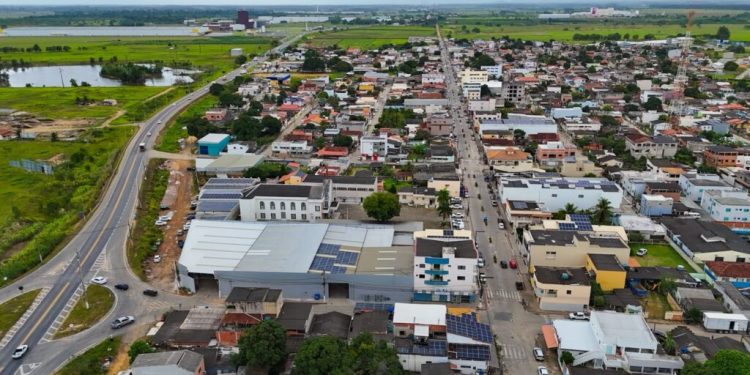 Prefeitura apresenta projeto final de macrodrenagem em Bebedouro e entrega títulos de regularização fundiária