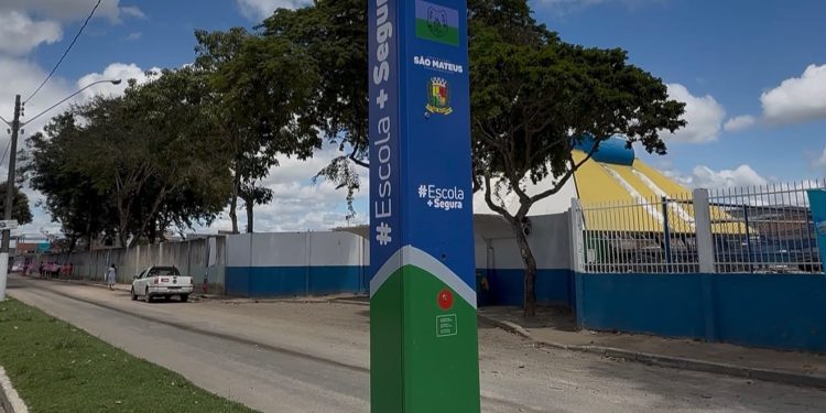 São Mateus instala totens de segurança inteligente em escolas da rede municipal