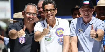 Ricardo Ferraço e Casagrande fazem carreata com Marcus Batista em São Mateus