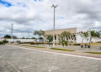 Trânsito próximo a cemitérios de Linhares terá interdições no feriado de Finados