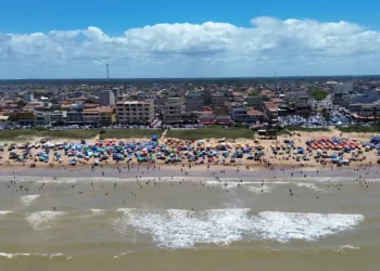 Guriri bomba no feriadão, movimenta a economia e dá sinais de alta temporada histórica